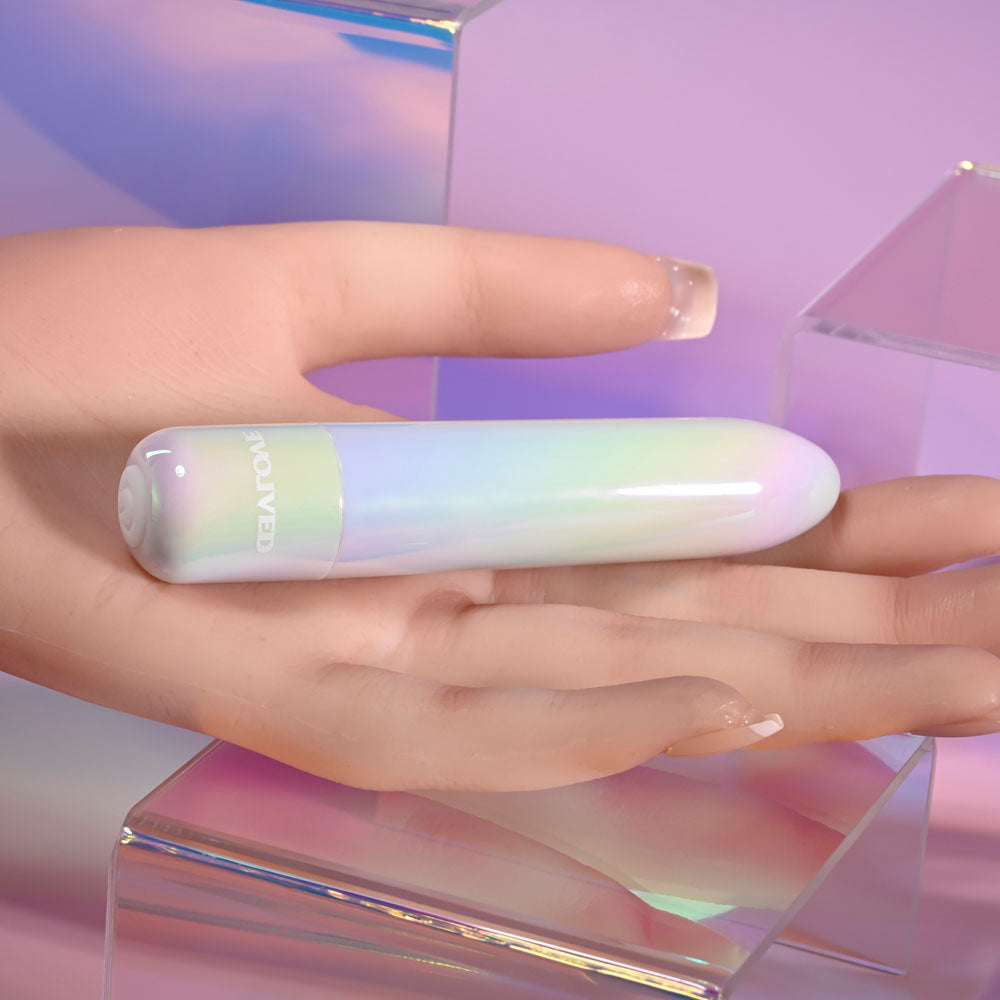 Evolved EASY DOES IT - Pearlescent White 10 cm USB Rechargeable Bullet
